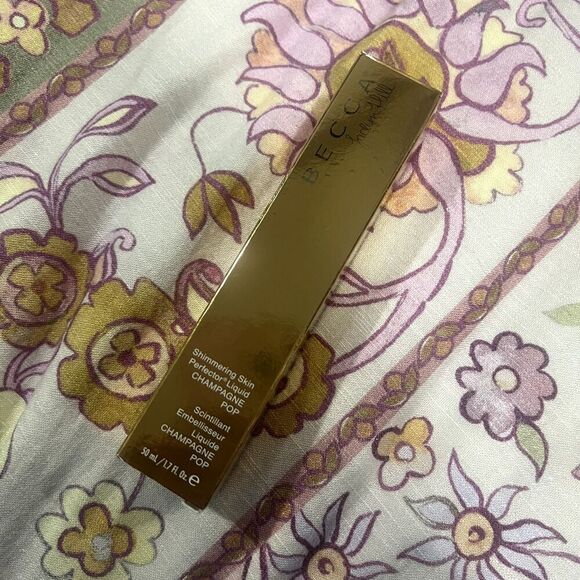 Becca Shimmering Skin Perfector Liquid Highlighter Illuminator Champagne 1.7 oz - Picture 3 of 6